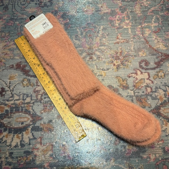 ANTHROPOLOGIE *New* pale pink knee-high socks. O/S. perfect to gift! - Picture 3 of 6